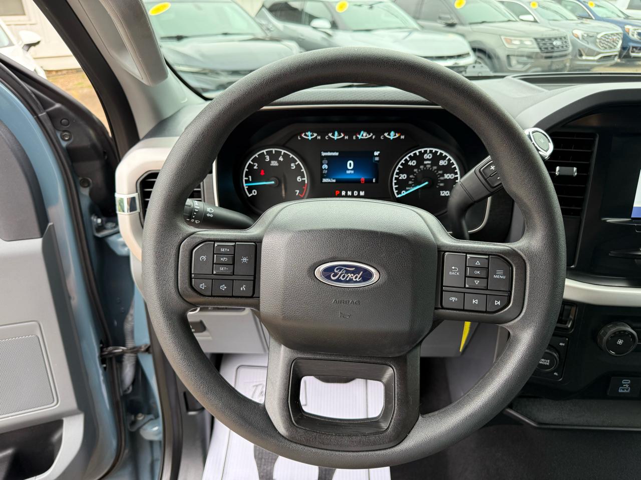 Ford F-150 4WD SuperCab 145" STX 2023