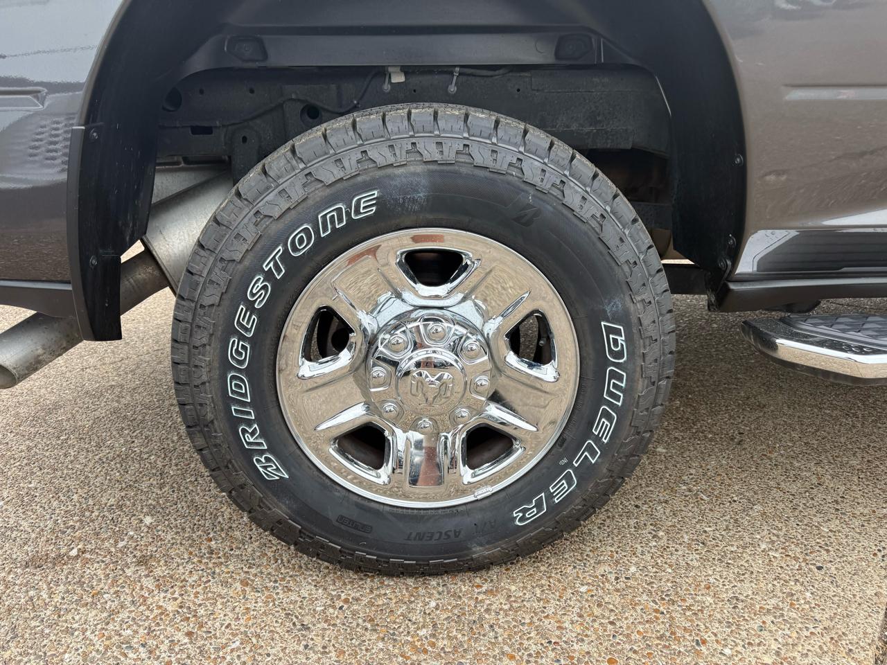 RAM 2500 Tradesman 4x4 Crew Cab 6'4" Box 2023