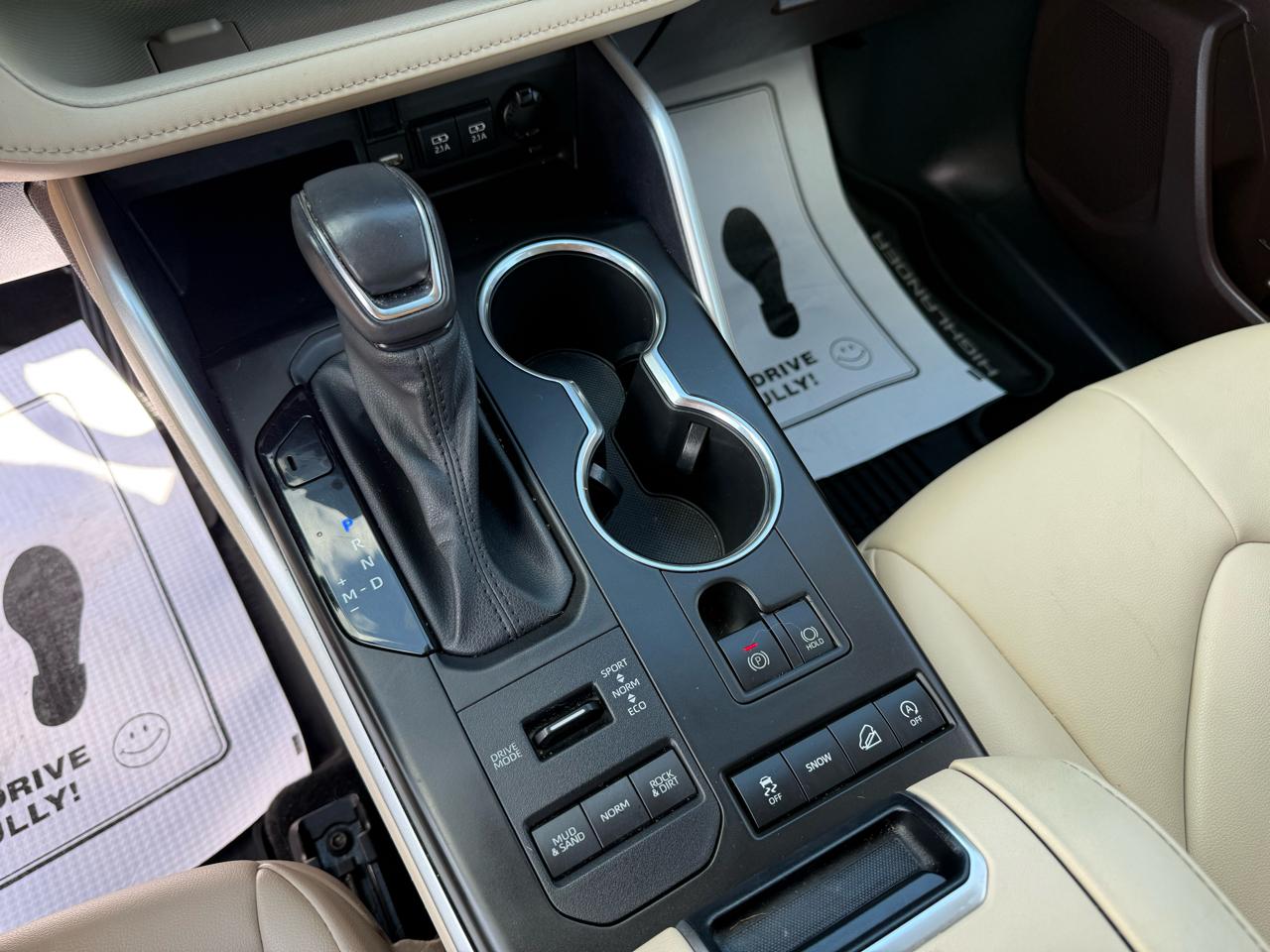 Toyota Highlander XLE AWD (Natl) 2021