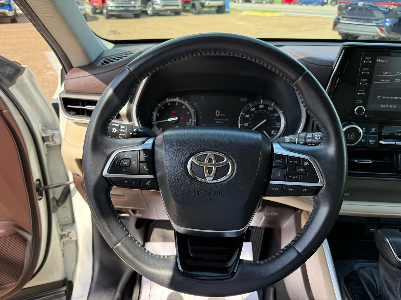 Toyota Highlander XLE AWD (Natl) 2021
