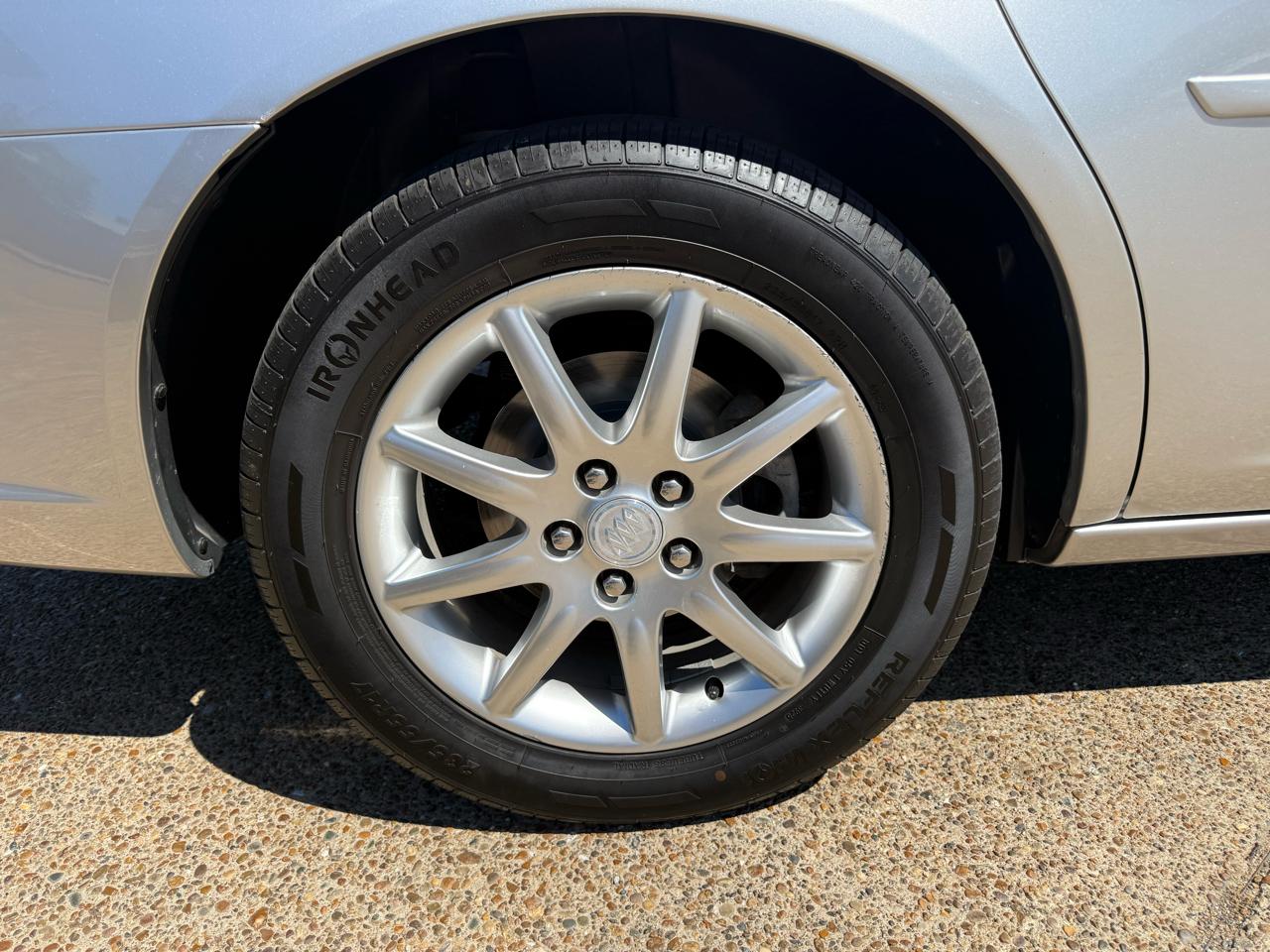 Buick Lucerne 4dr Sdn V6 CXL 2008