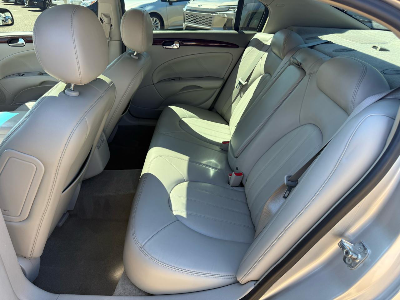 Buick Lucerne 4dr Sdn V6 CXL 2008