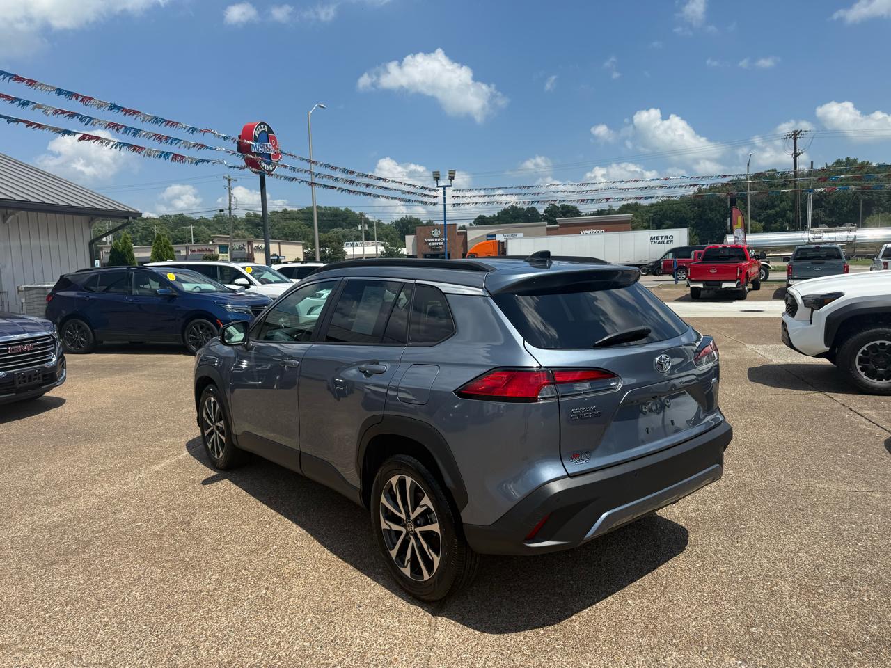 Toyota Corolla Cross XLE 4D SUV FWD 2025