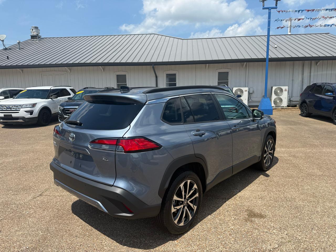 Toyota Corolla Cross XLE 4D SUV FWD 2025