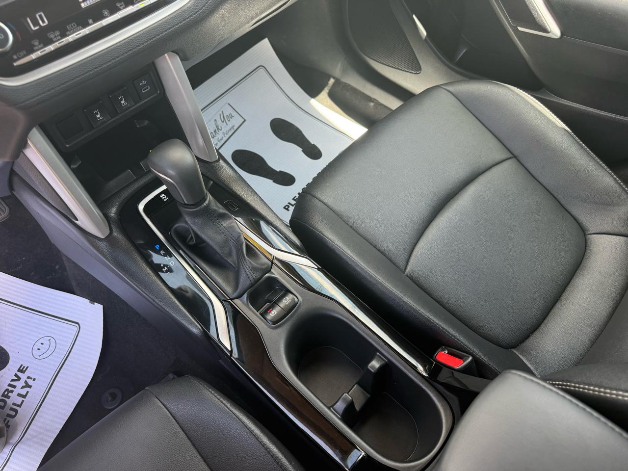 Toyota Corolla Cross XLE 4D SUV FWD 2025