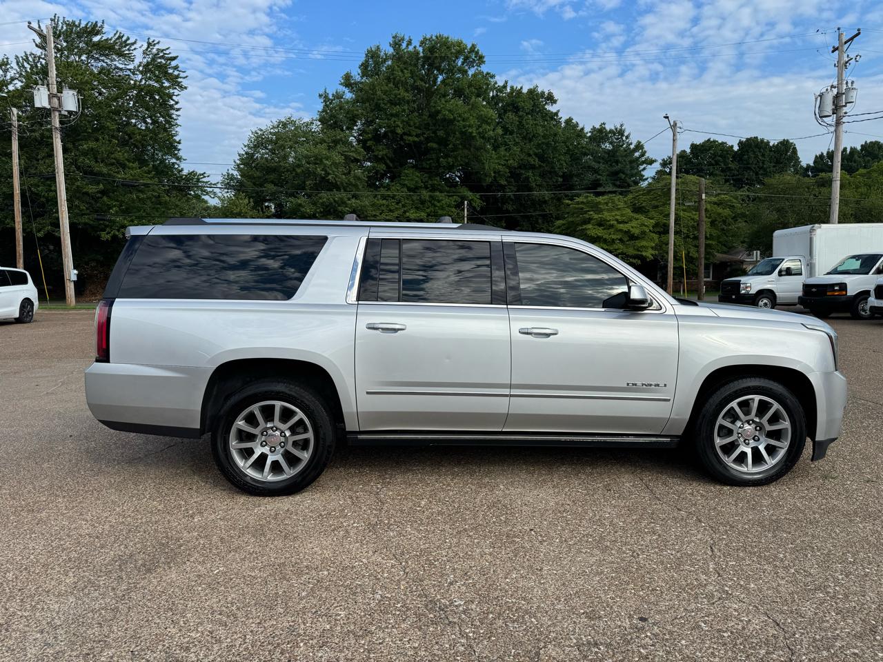 GMC Yukon XL 4WD 4dr Denali 2019