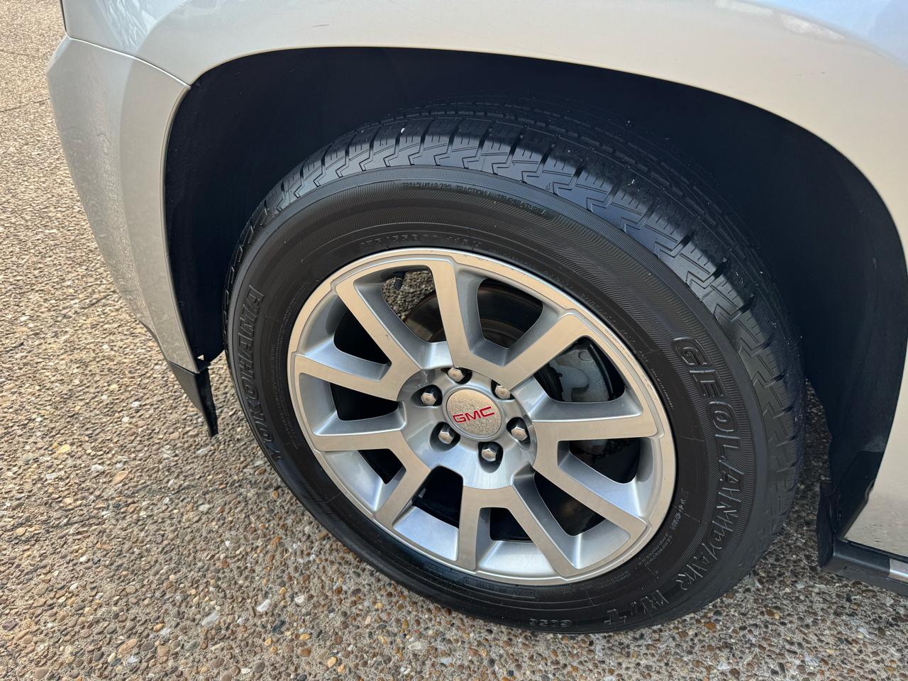 GMC Yukon XL 4WD 4dr Denali 2019