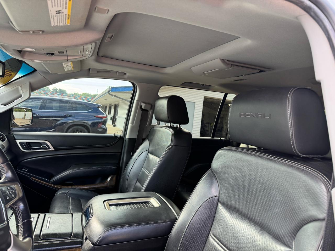 GMC Yukon XL 4WD 4dr Denali 2019