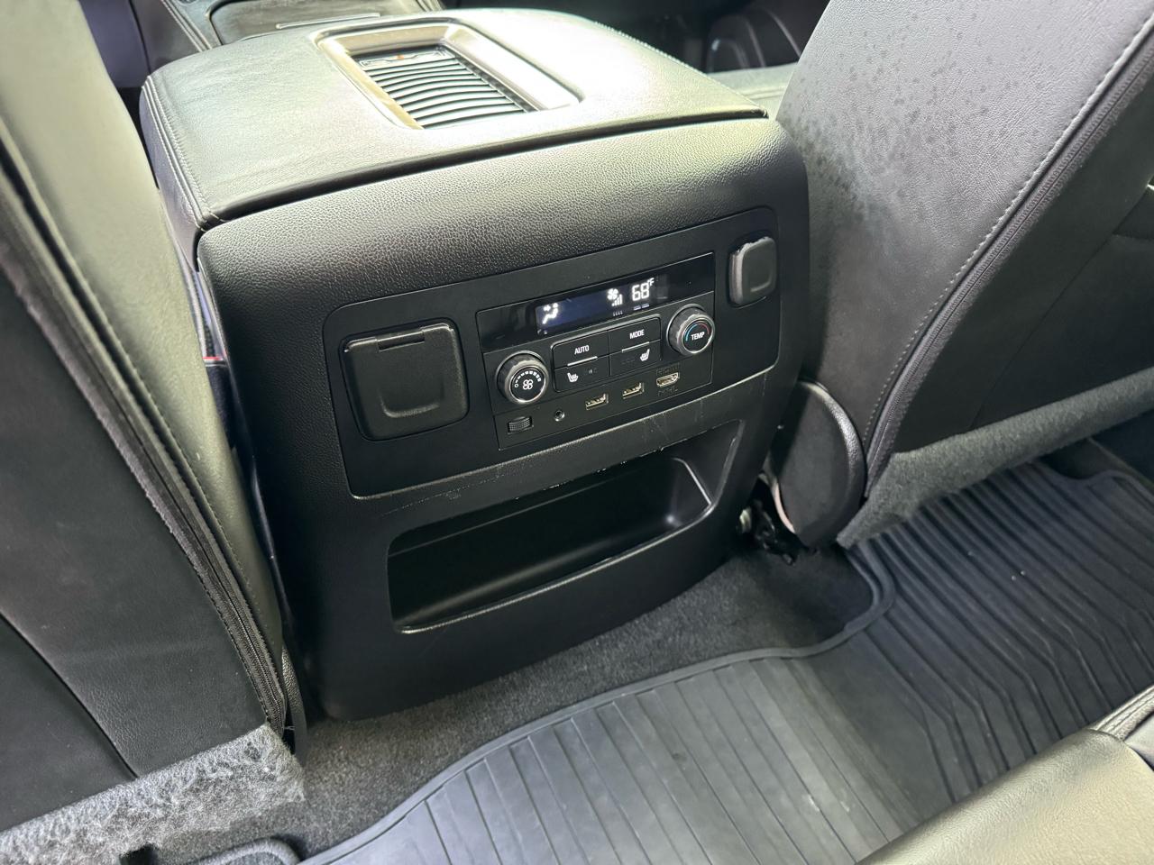 GMC Yukon XL 4WD 4dr Denali 2019