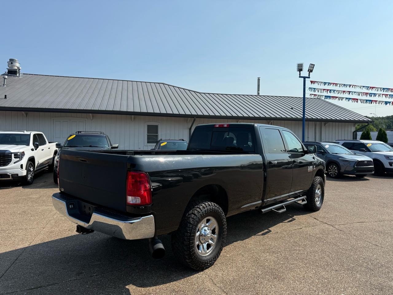 RAM 2500 SLT 4x4 Crew Cab 8' Box 2018