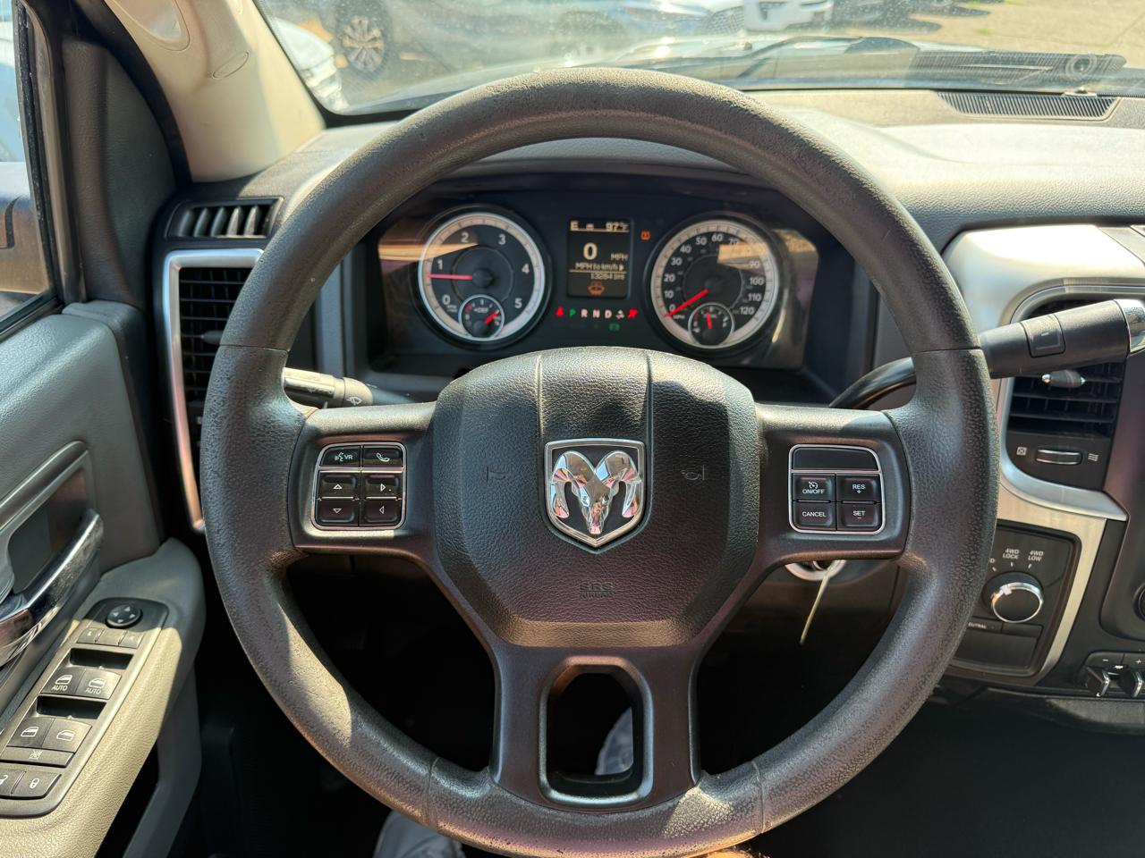 RAM 2500 SLT 4x4 Crew Cab 8' Box 2018