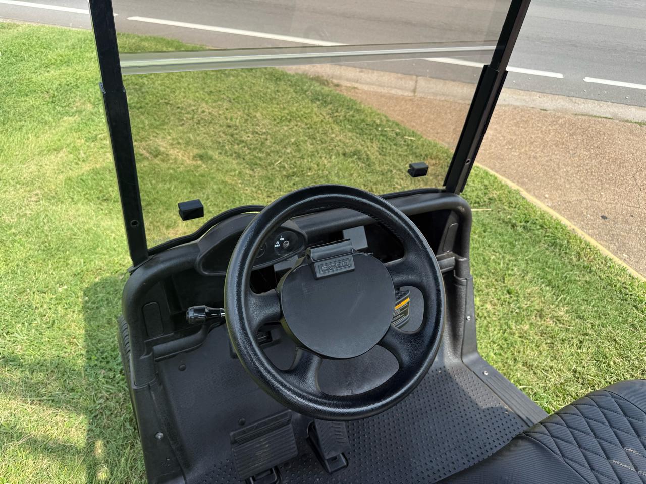 EZ-GO Golf Cart  2020