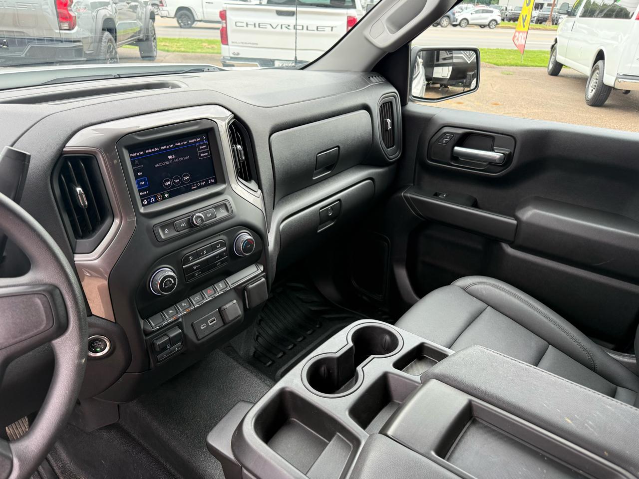 Chevrolet Silverado 1500 4WD Crew Cab 147" Work Truck 2025
