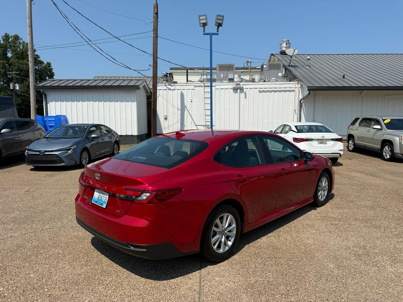 Toyota Camry 4dr Sdn LE Auto (Natl) 2025