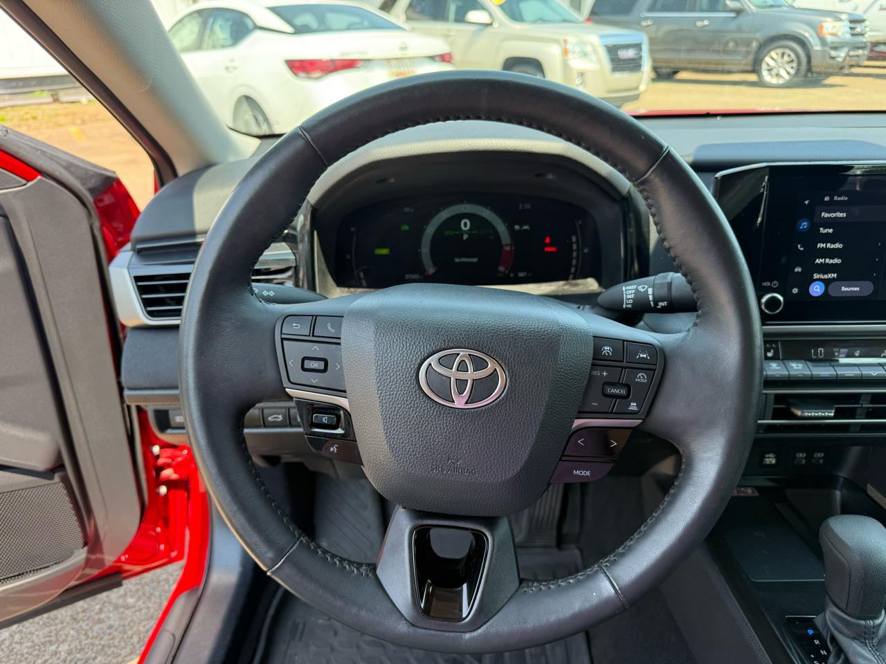 Toyota Camry 4dr Sdn LE Auto (Natl) 2025
