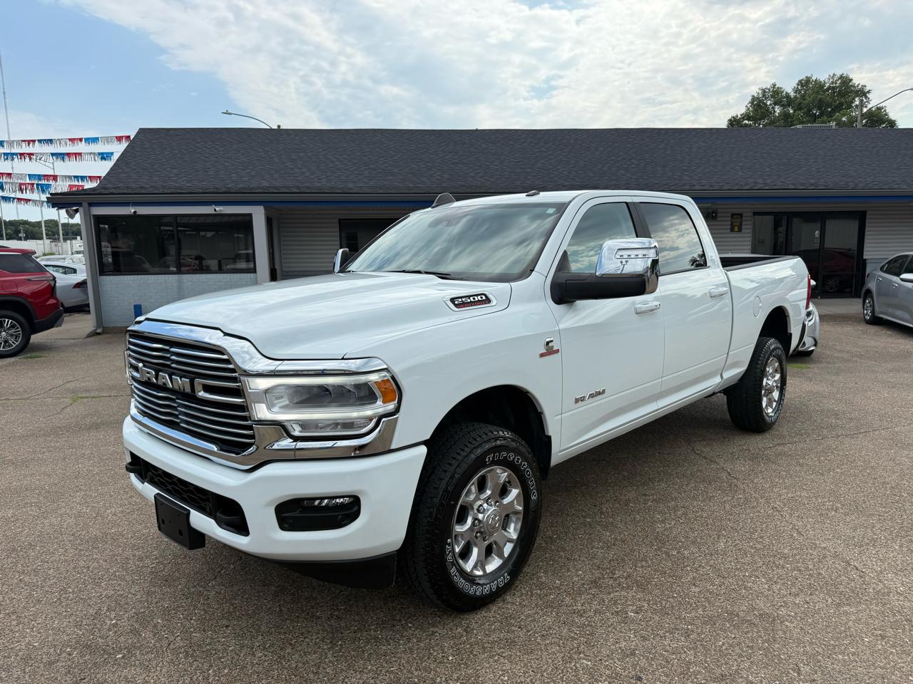 RAM 2500 Laramie 4x4 Crew Cab 6'4" Box 2024