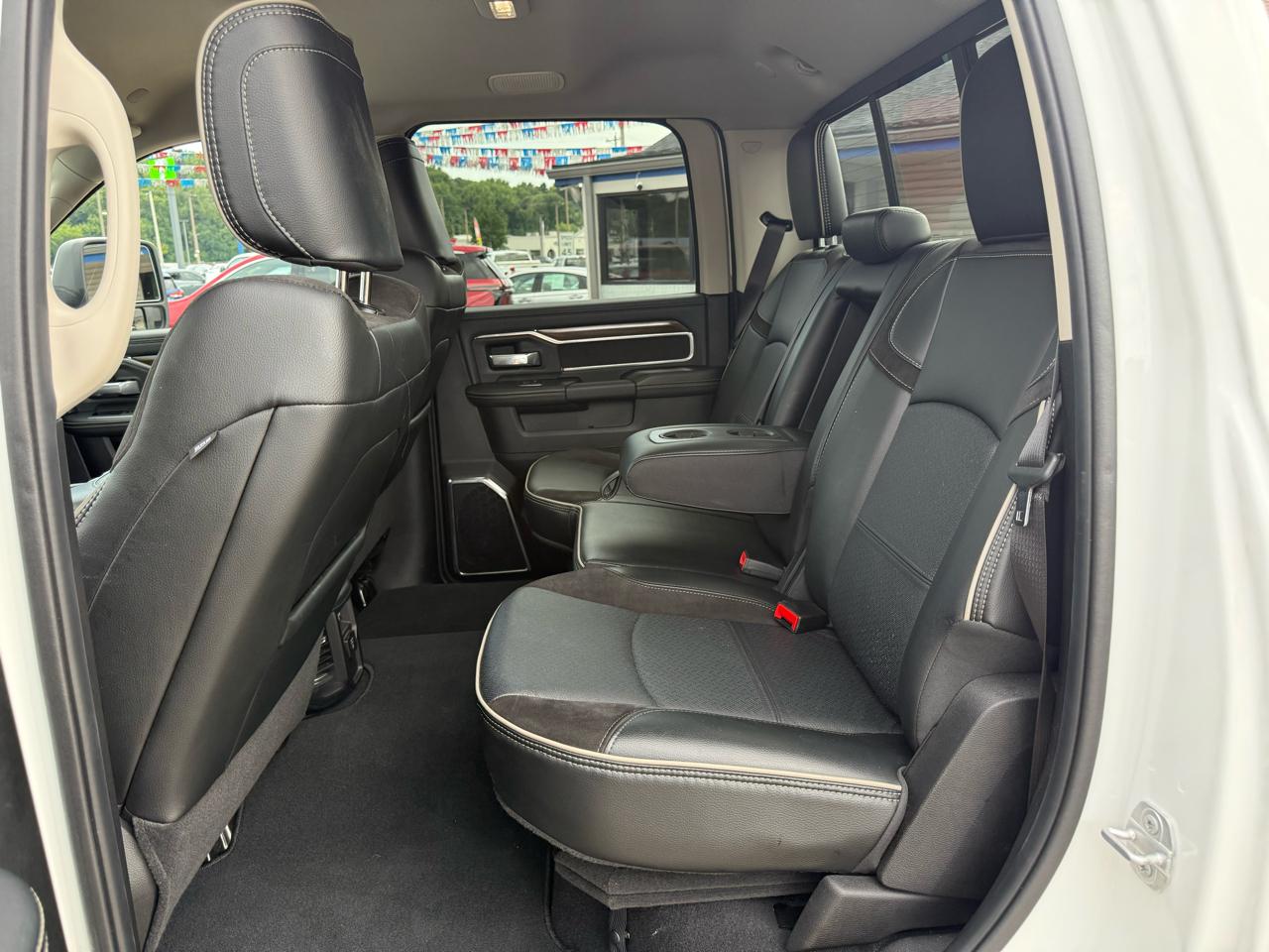 RAM 2500 Laramie 4x4 Crew Cab 6'4" Box 2024