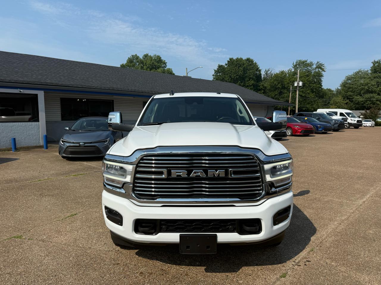 RAM 2500 Laramie 4x4 Crew Cab 6'4" Box 2024