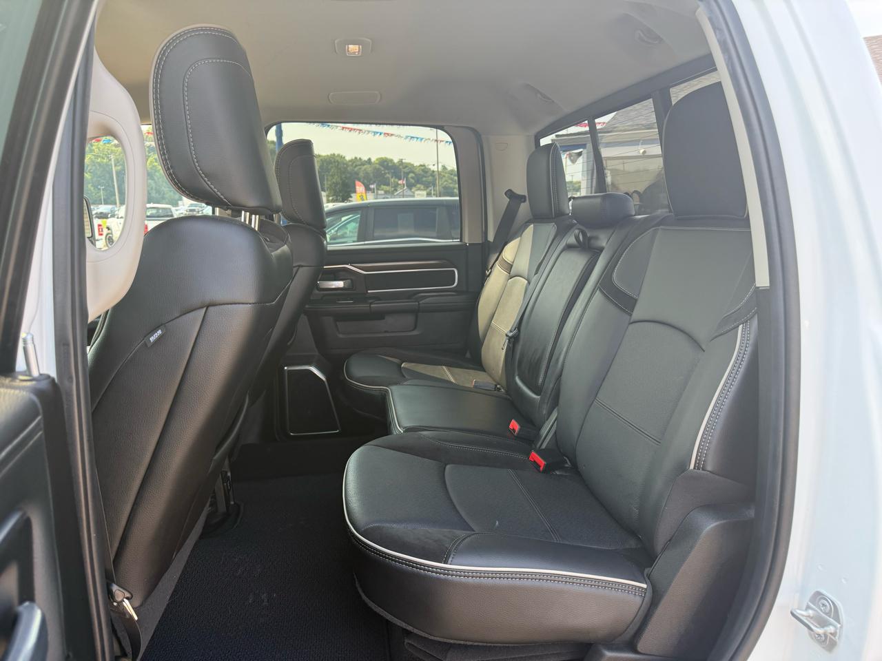 RAM 2500 Laramie 4x4 Crew Cab 6'4" Box 2024