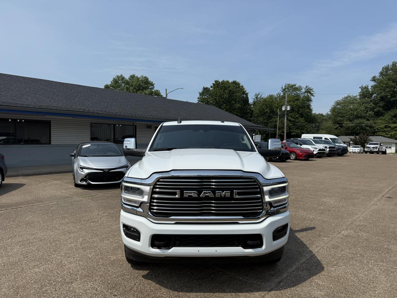 RAM 2500 Laramie 4x4 Crew Cab 6'4" Box 2024