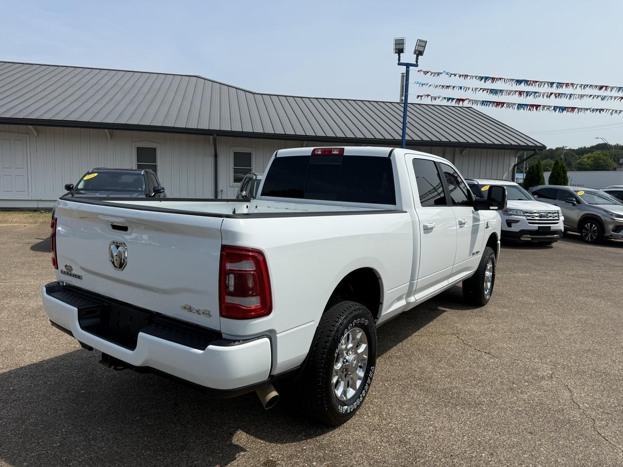 RAM 2500 Laramie 4x4 Crew Cab 6'4" Box 2024