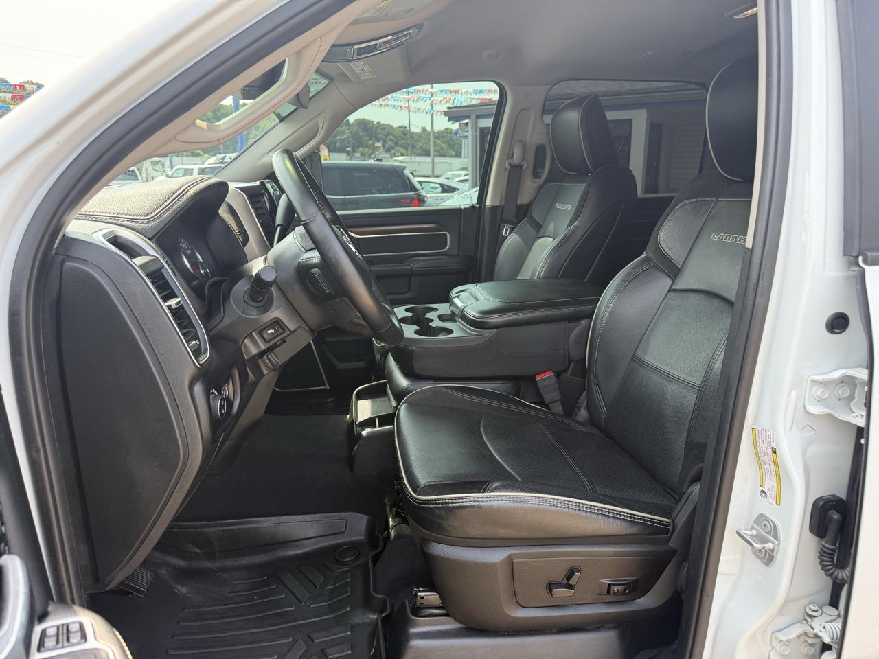 RAM 2500 Laramie 4x4 Crew Cab 6'4" Box 2024