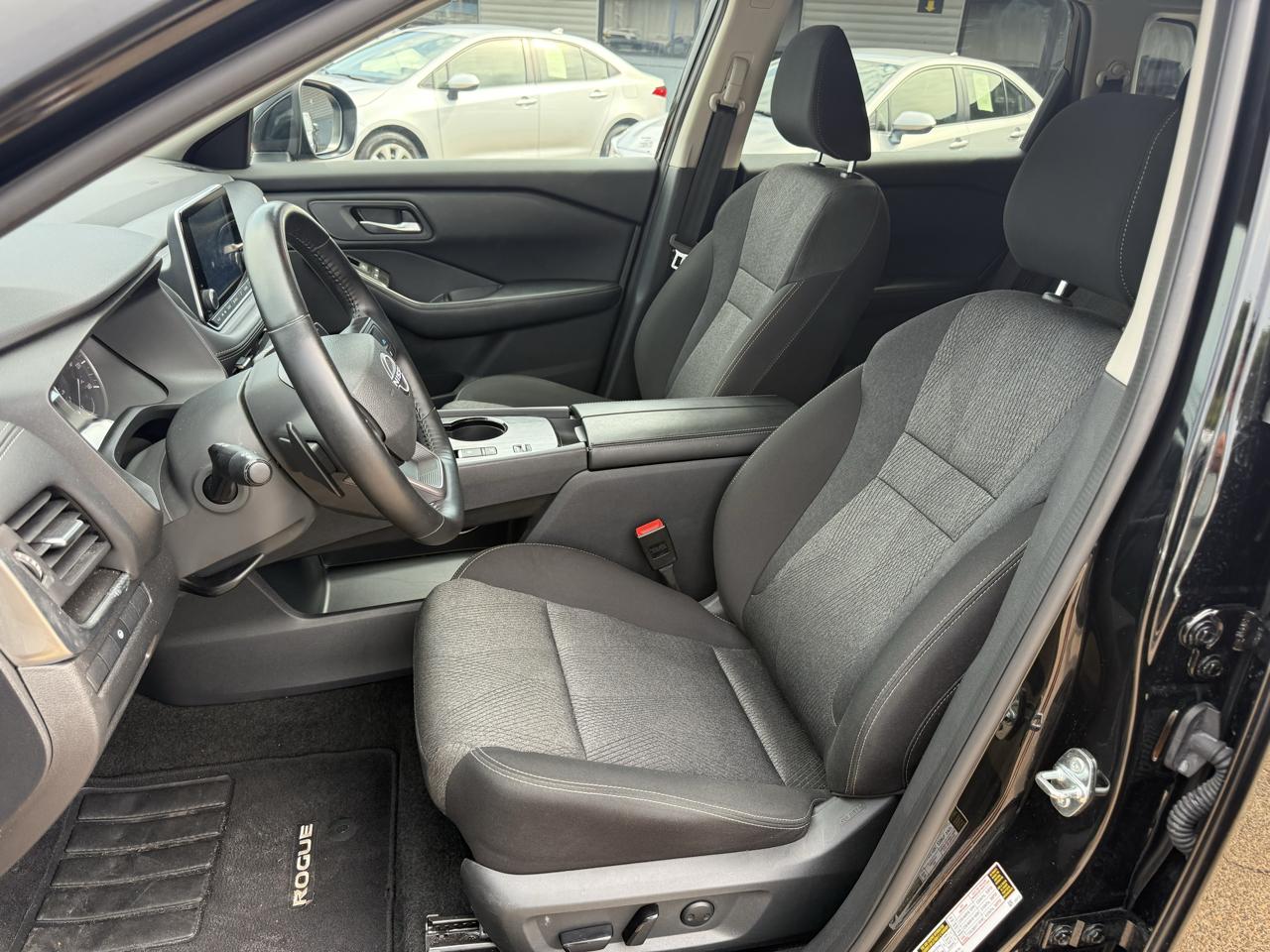 Nissan Rogue FWD SV 2025