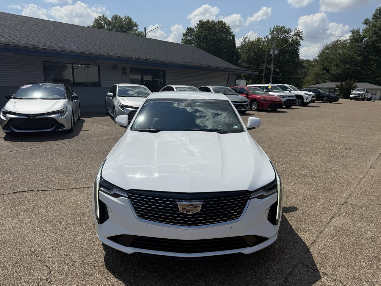Cadillac CT4 4dr Sdn Premium Luxury 2026