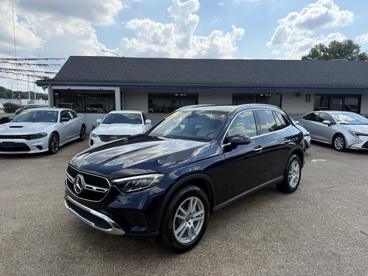 Mercedes-Benz GLC GLC 300 4MATIC SUV 2023