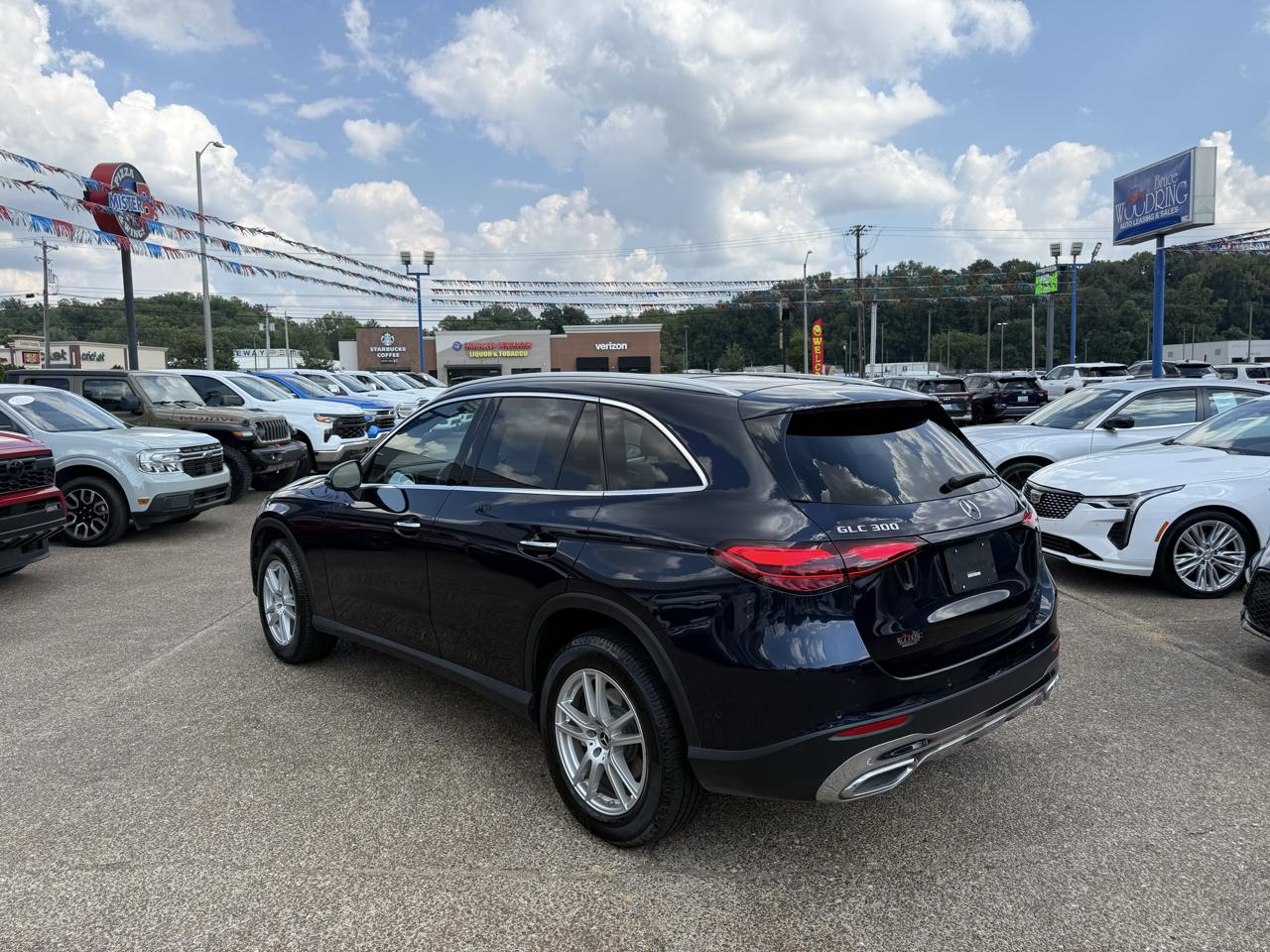 Mercedes-Benz GLC GLC 300 4MATIC SUV 2023