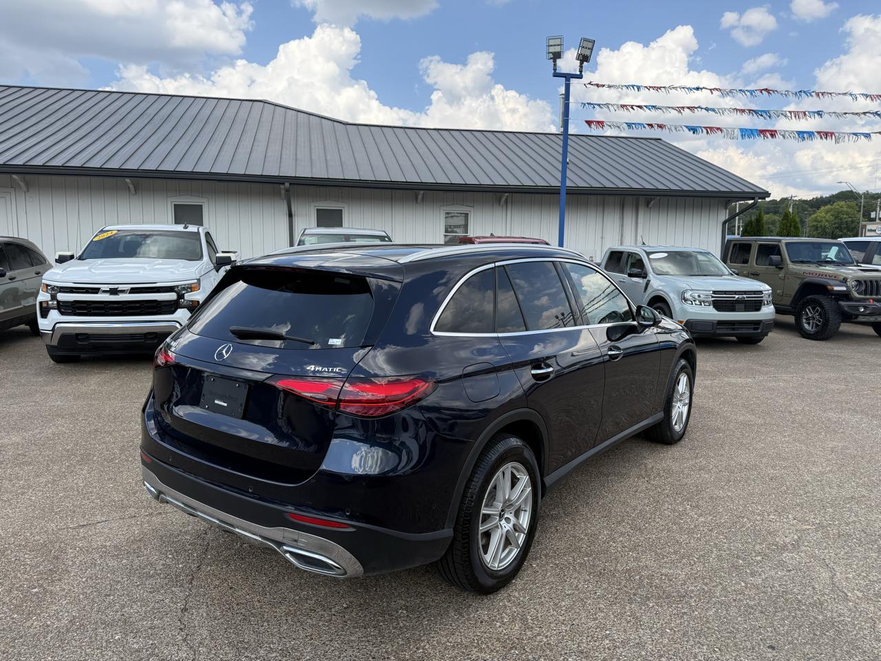 Mercedes-Benz GLC GLC 300 4MATIC SUV 2023