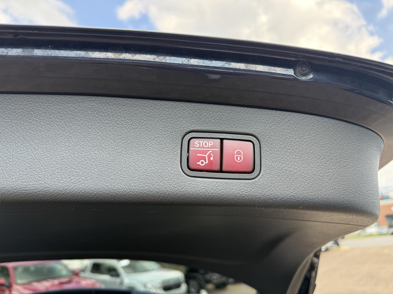 Mercedes-Benz GLC GLC 300 4MATIC SUV 2023