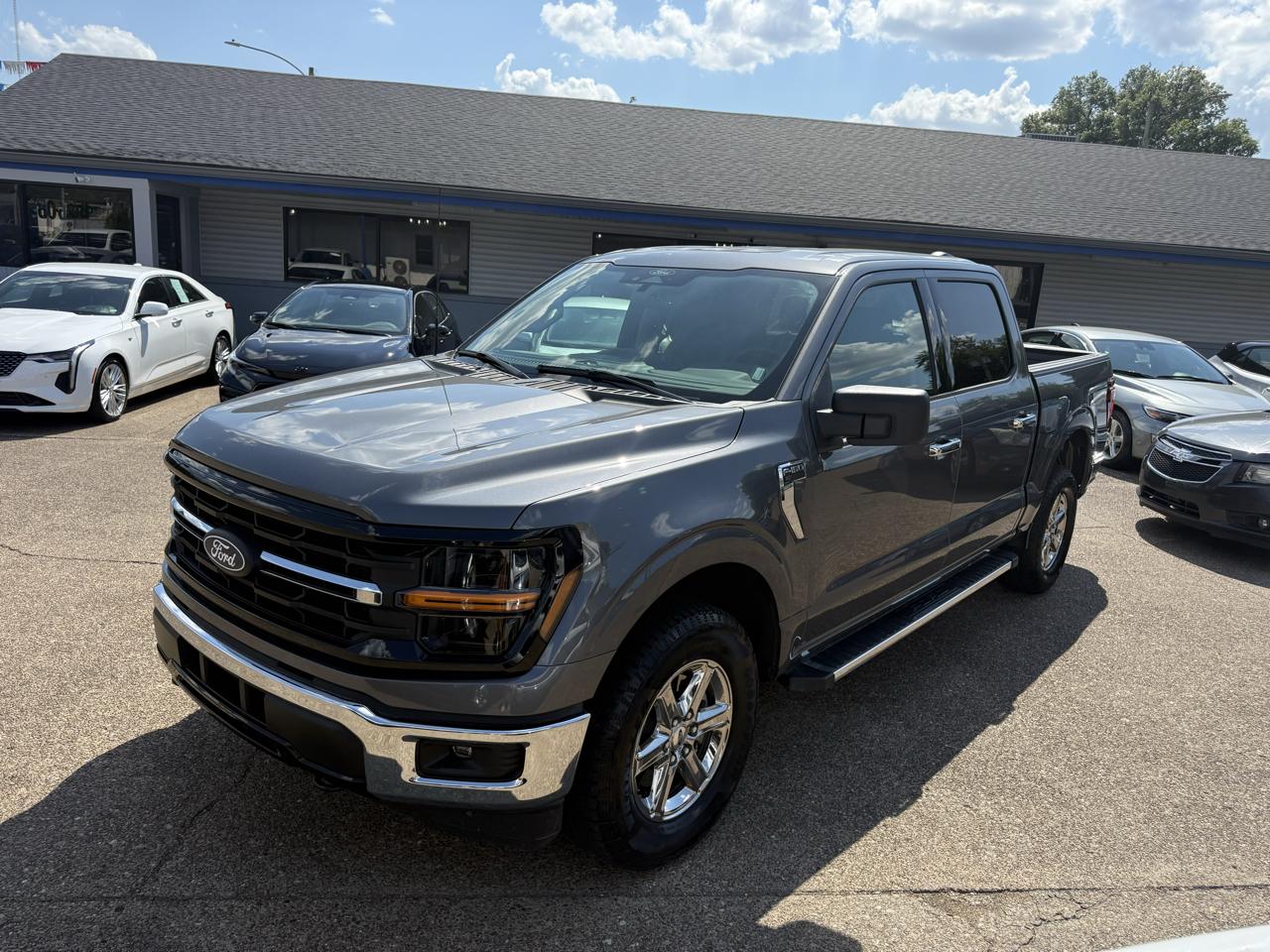 Ford F-150 4WD SuperCab 145" XLT 2025