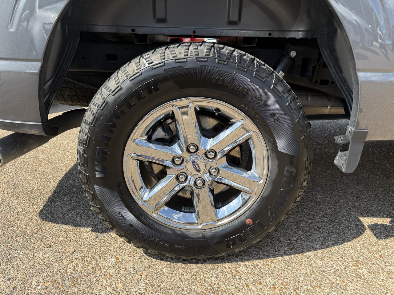 Ford F-150 4WD SuperCab 145" XLT 2025
