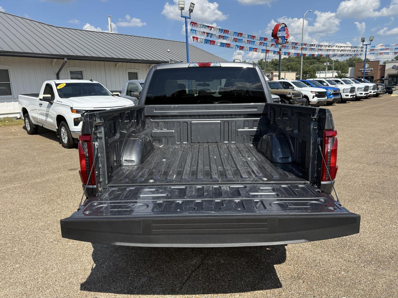 Ford F-150 4WD SuperCab 145" XLT 2025