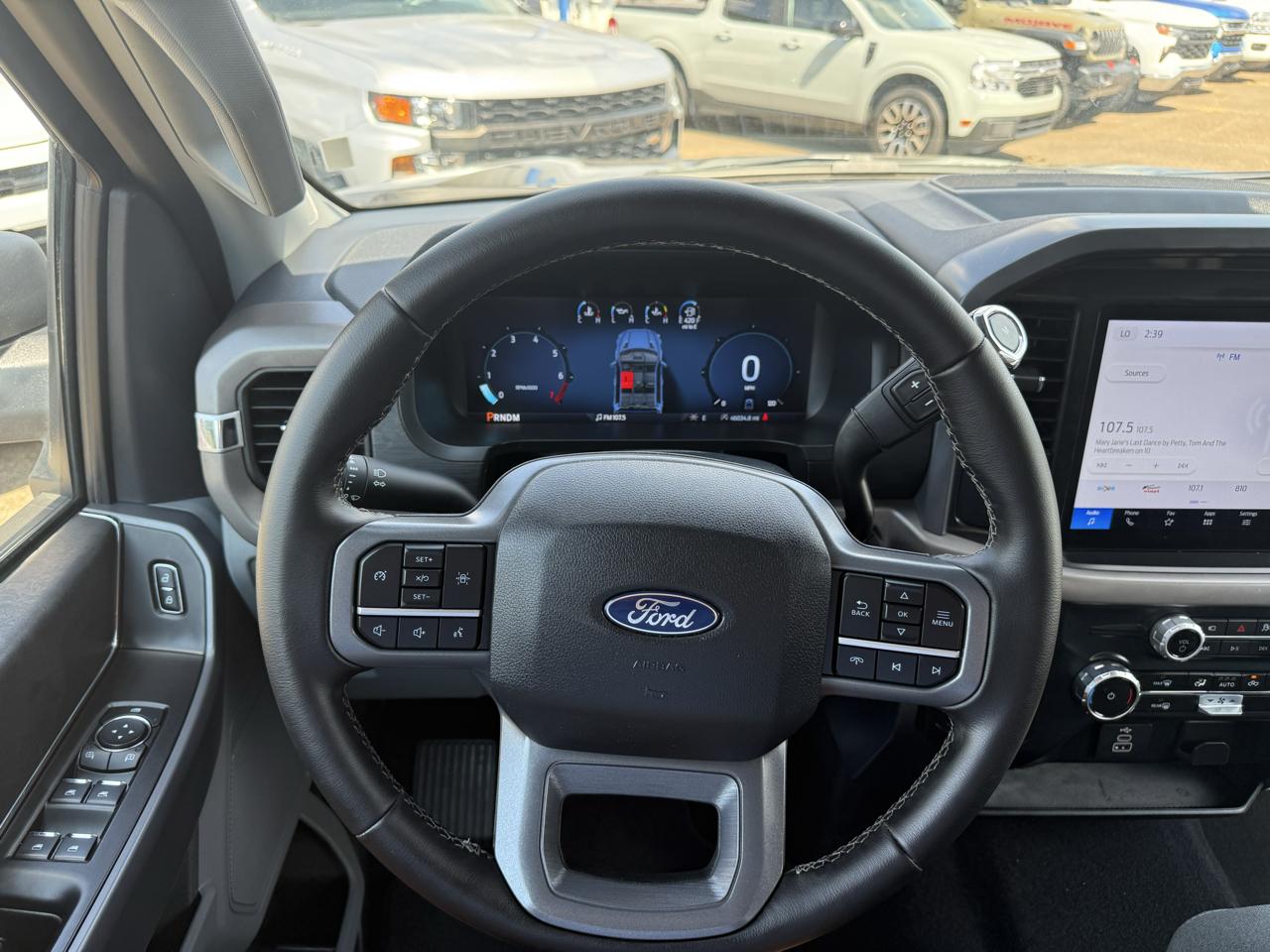 Ford F-150 4WD SuperCab 145" XLT 2025