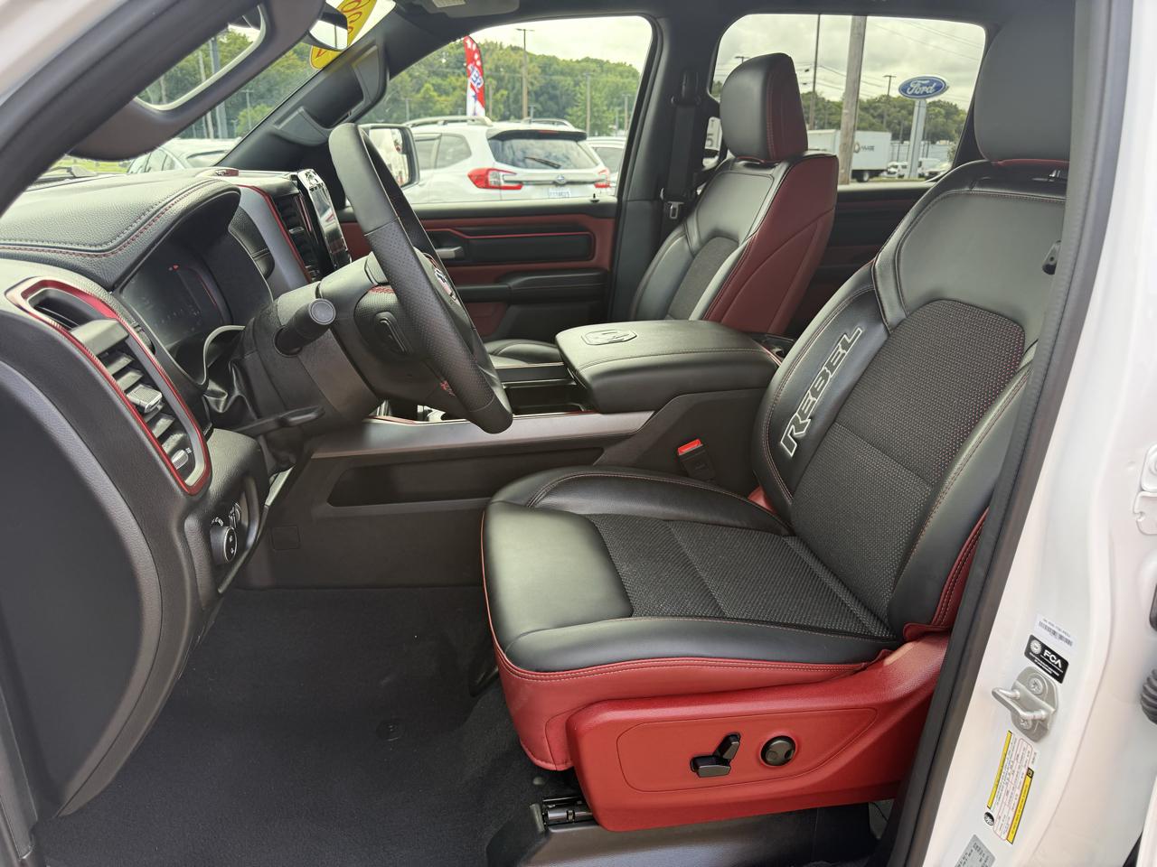 RAM 1500 4WD Crew Cab 140.5" Rebel 2026