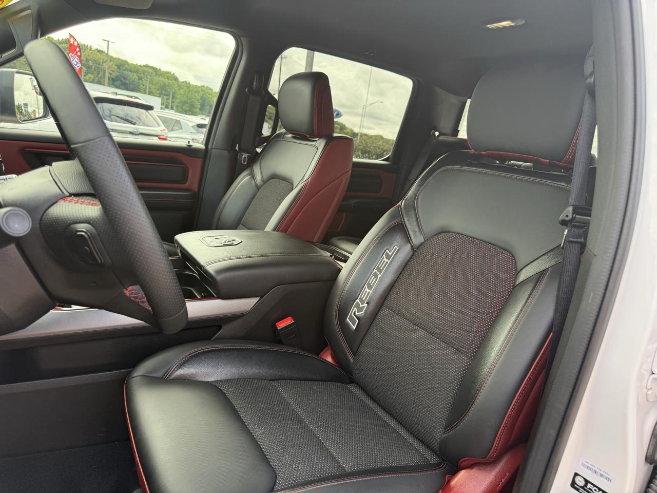RAM 1500 4WD Crew Cab 140.5" Rebel 2026