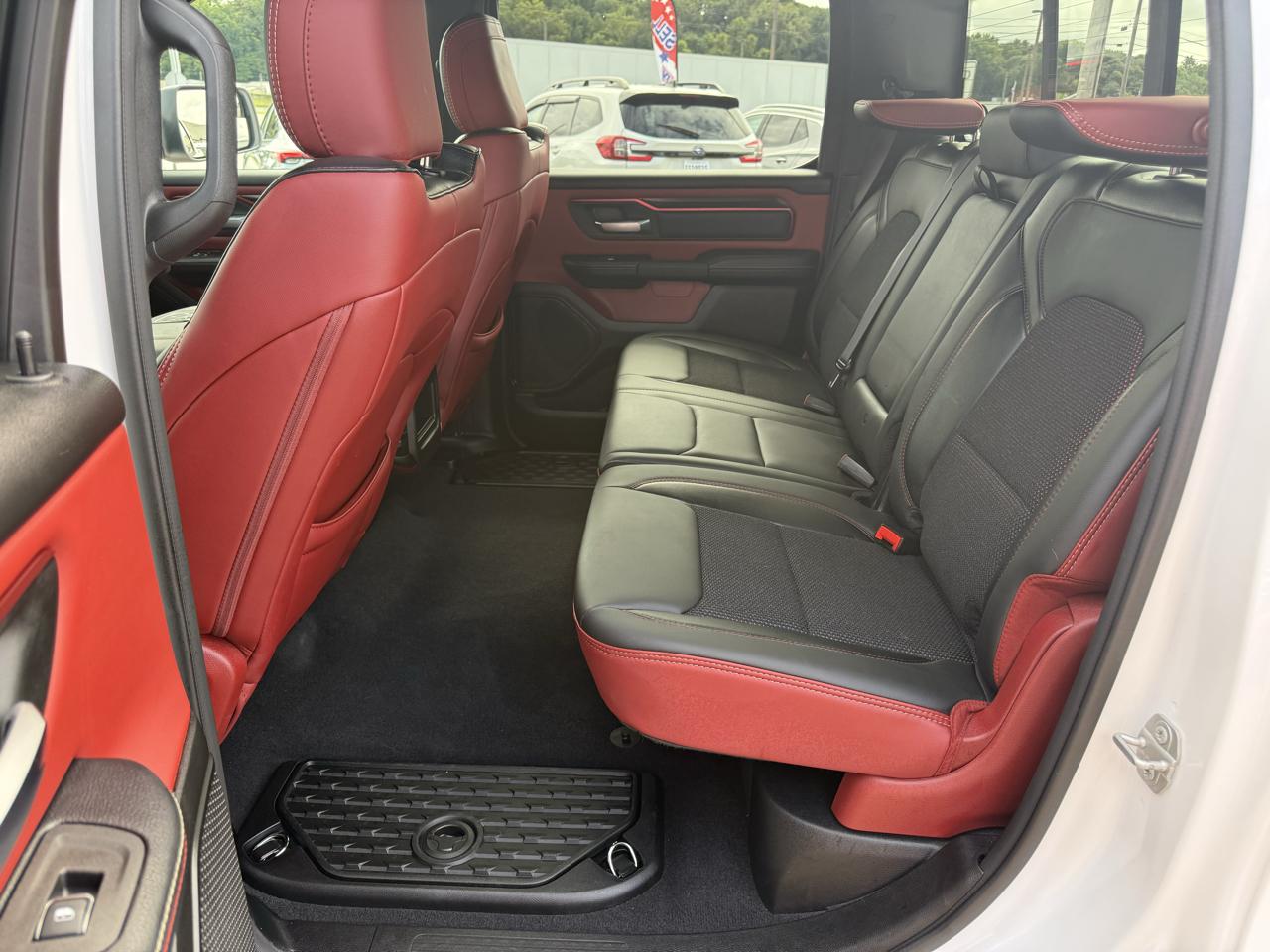 RAM 1500 4WD Crew Cab 140.5" Rebel 2026