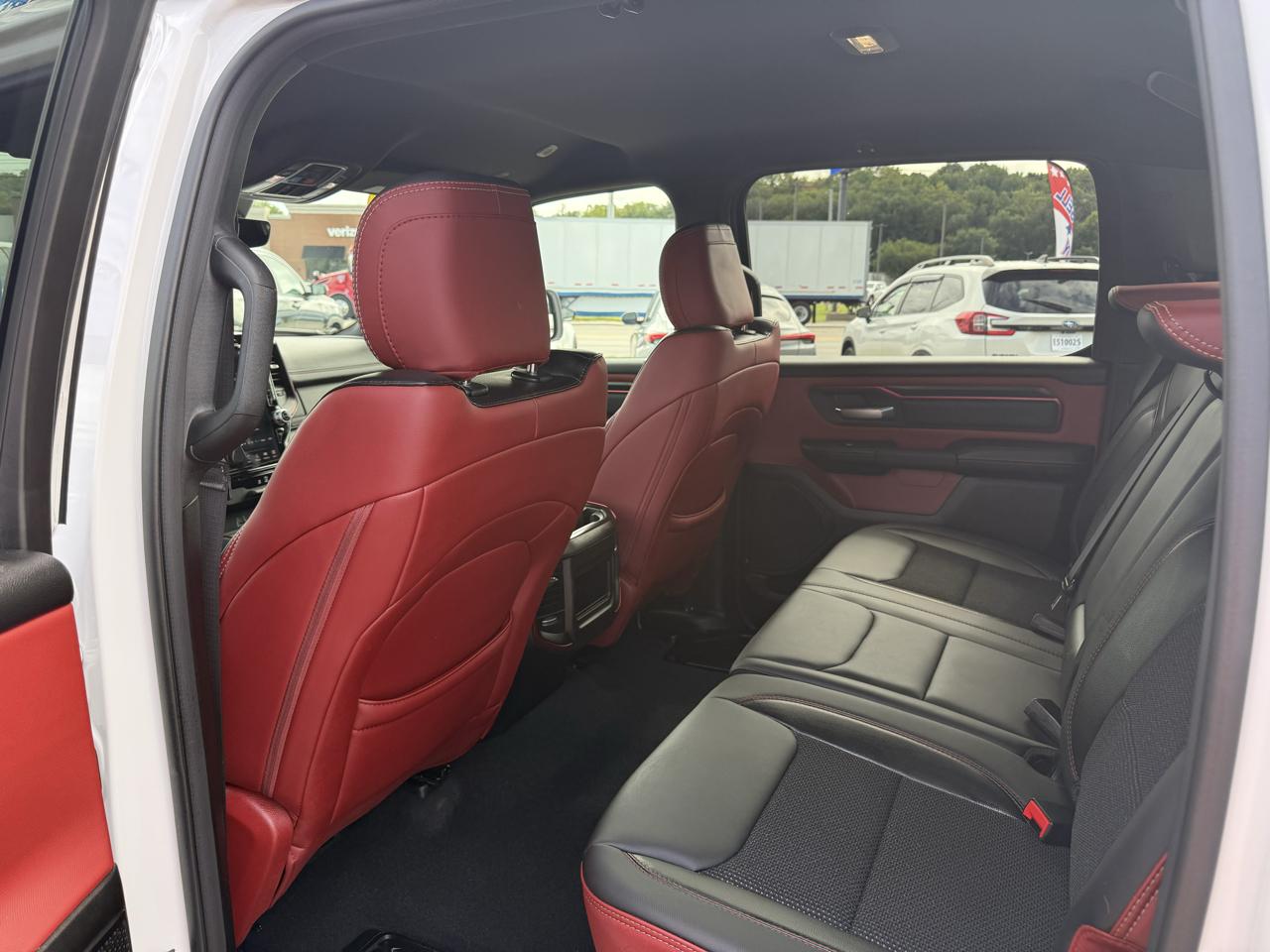 RAM 1500 4WD Crew Cab 140.5" Rebel 2026