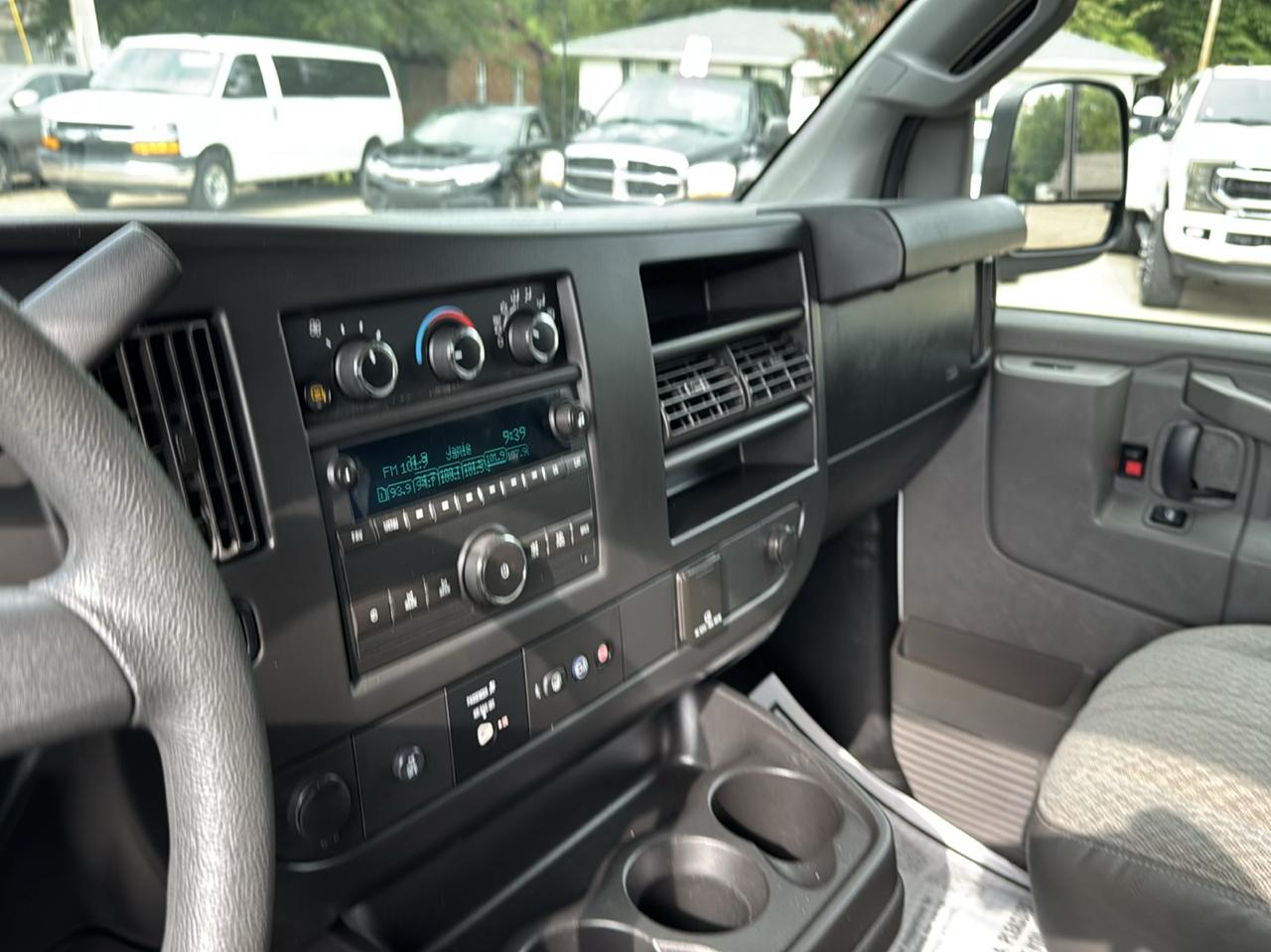 Chevrolet Express Passenger RWD 3500 155" LT 2018