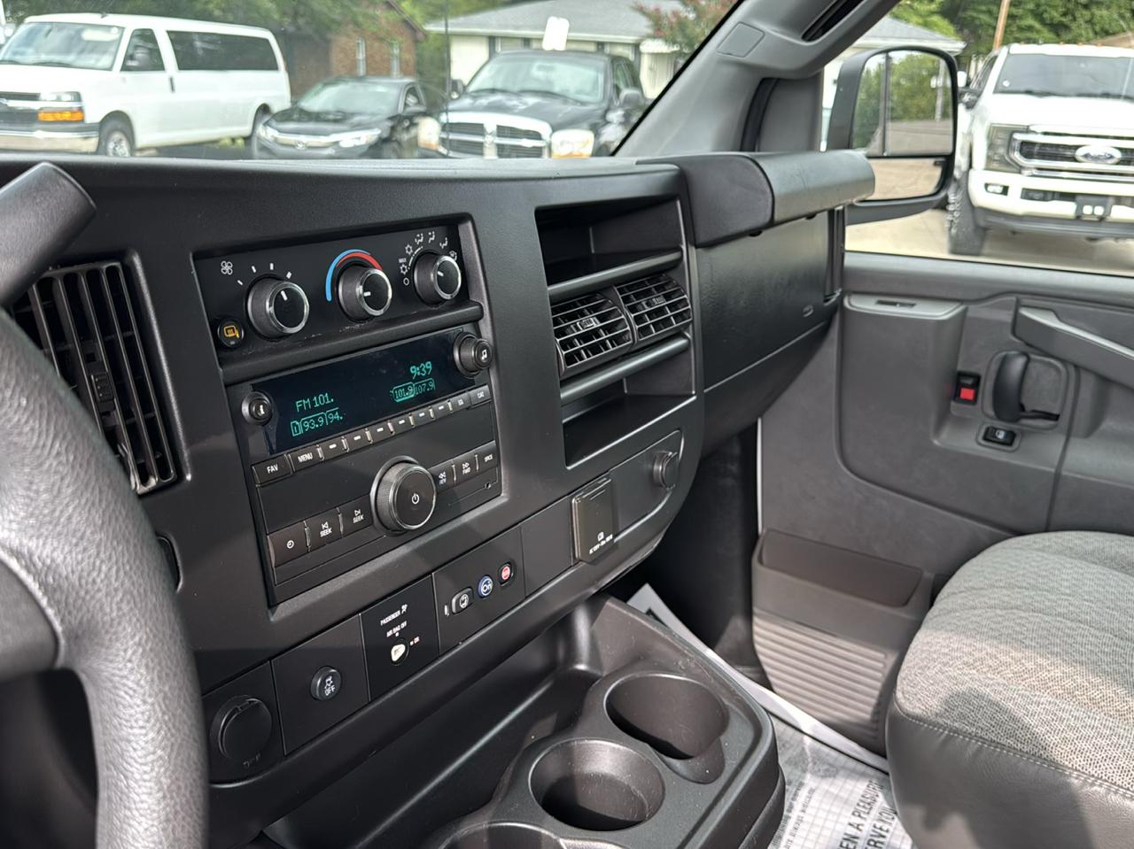 Chevrolet Express Passenger RWD 3500 155" LT 2018