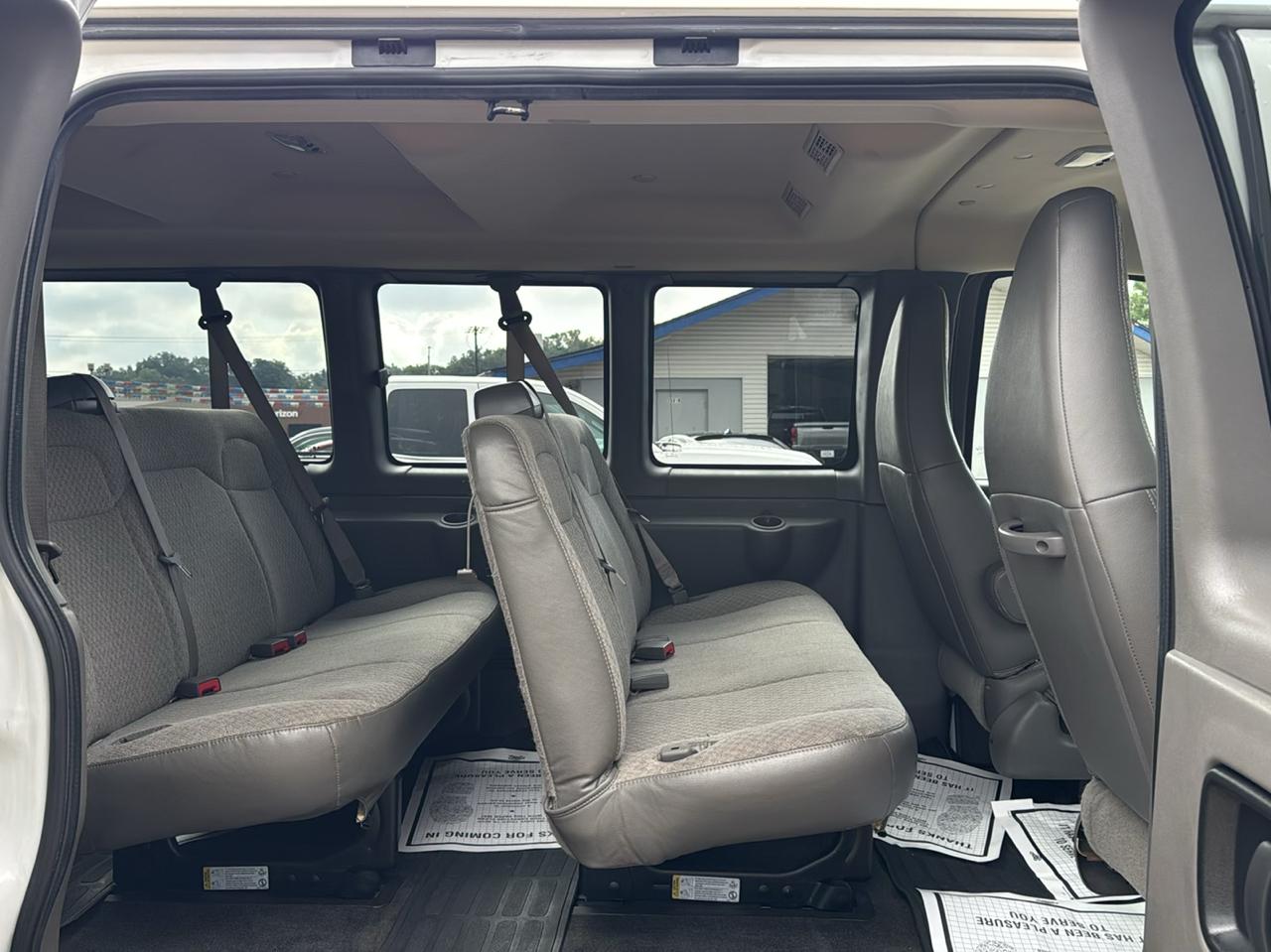 Chevrolet Express Passenger RWD 3500 155" LT 2018