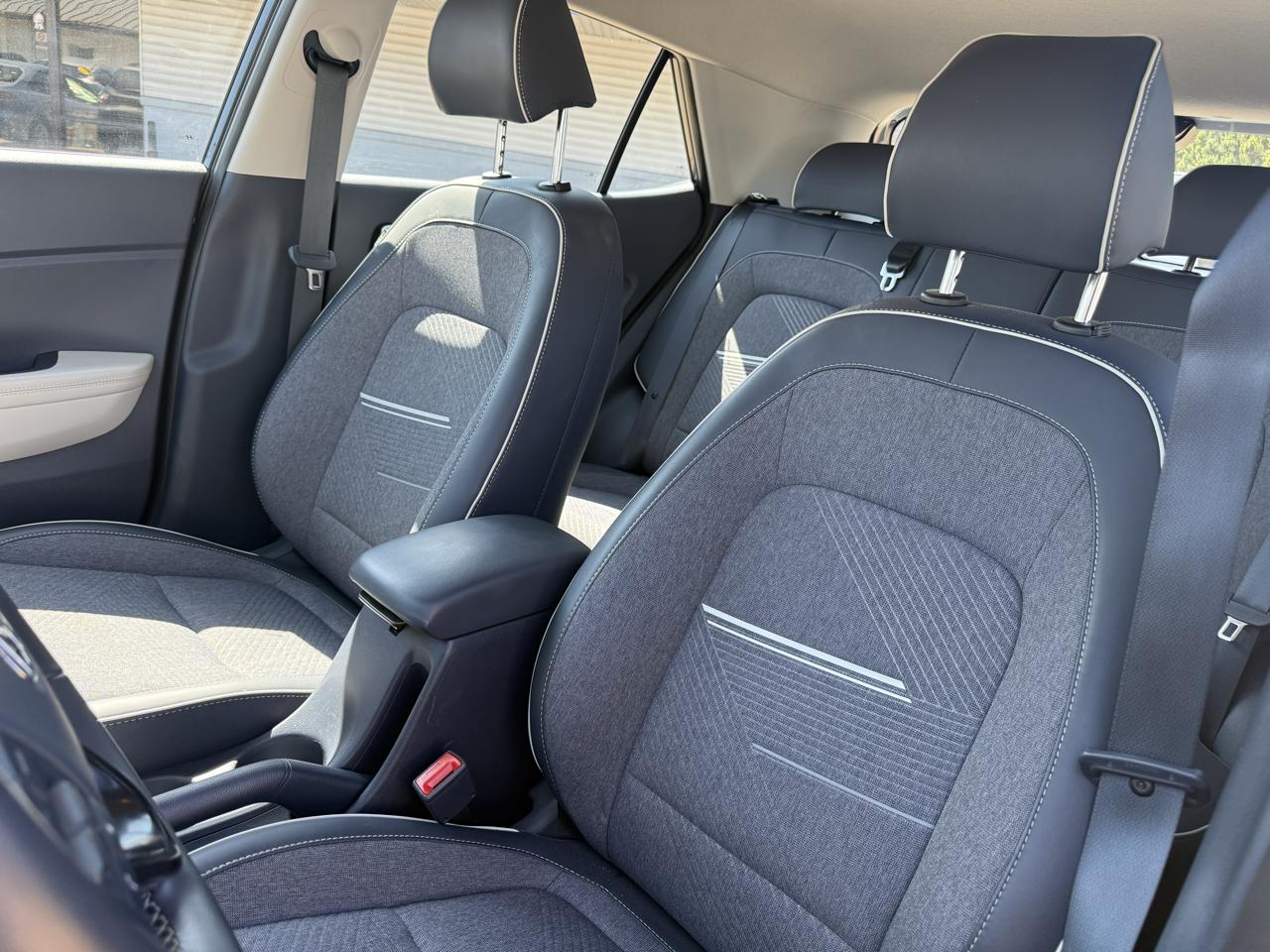 Hyundai Venue Limited IVT 2025