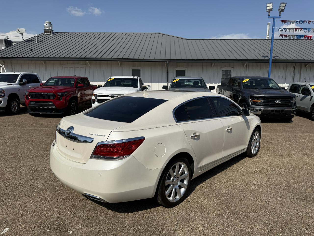 Buick LaCrosse 4dr Sdn Touring FWD 2013