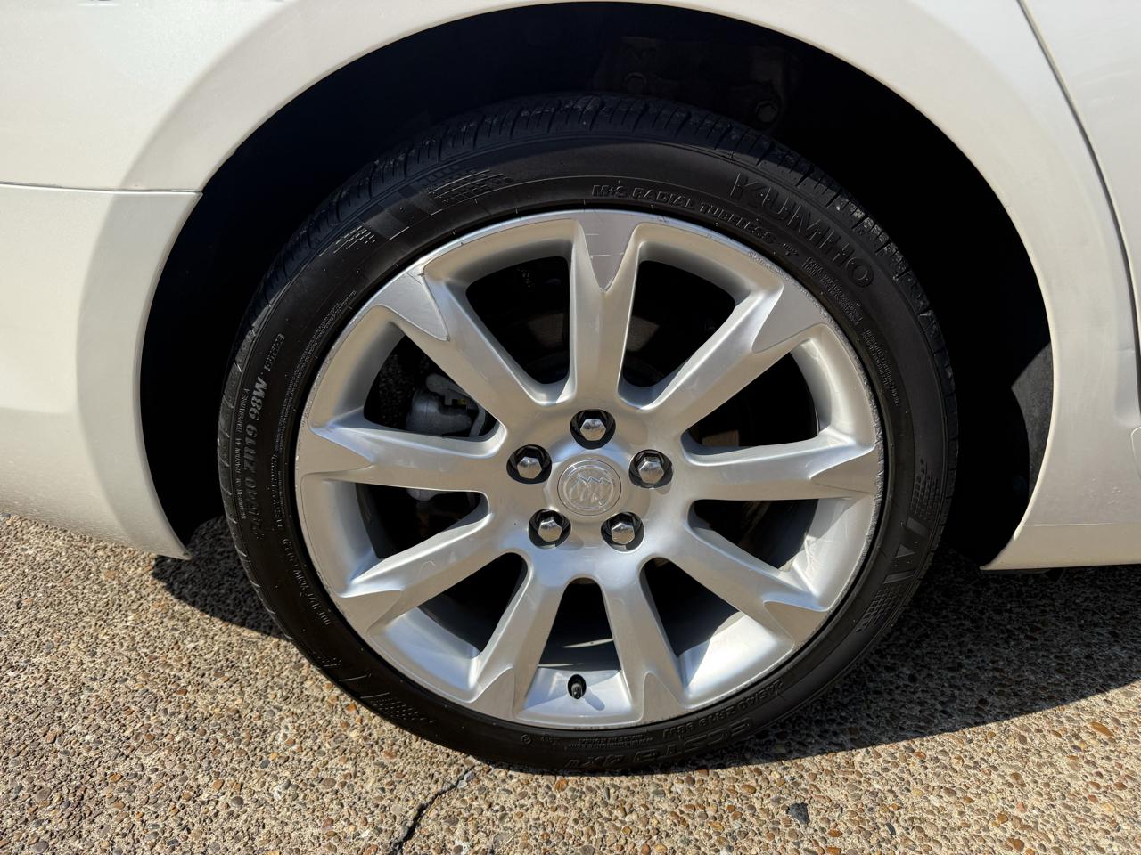 Buick LaCrosse 4dr Sdn Touring FWD 2013