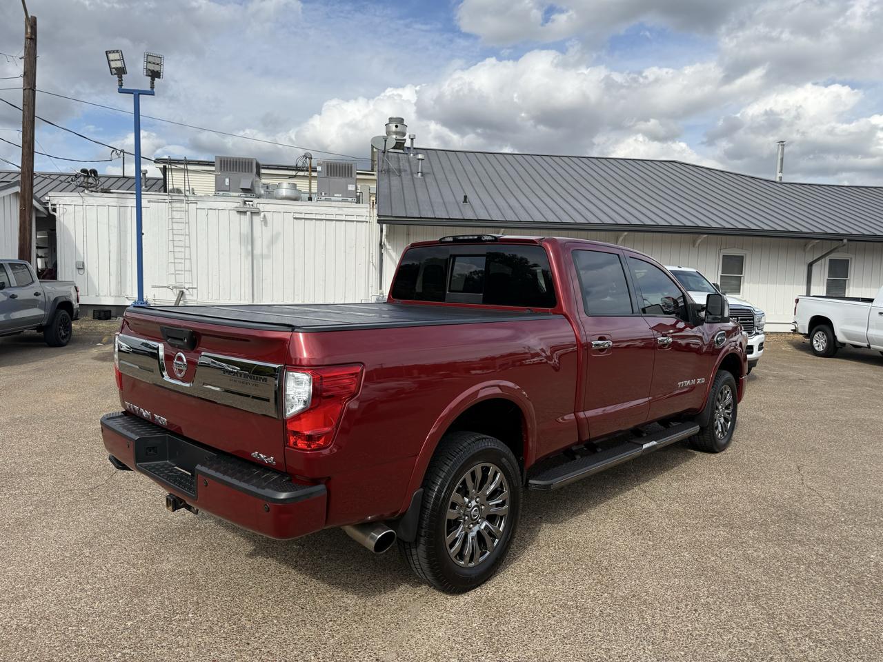 Nissan Titan XD 4WD Crew Cab Platinum Reserve Diesel 2016