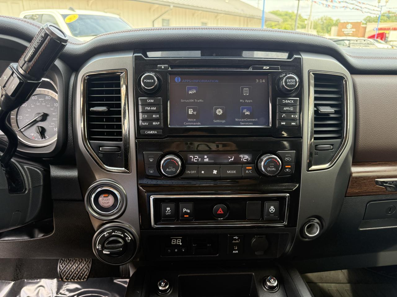 Nissan Titan XD 4WD Crew Cab Platinum Reserve Diesel 2016