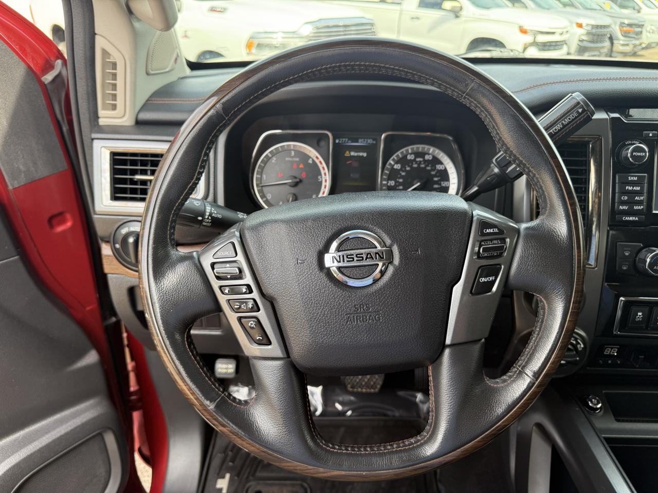 Nissan Titan XD 4WD Crew Cab Platinum Reserve Diesel 2016