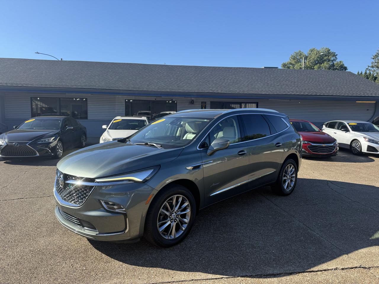 Buick Enclave FWD 4dr Avenir 2023